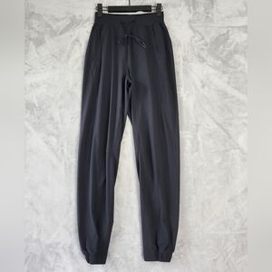 Lululemon Joggers Womens Size 2 License to Train High Rise Pants Black